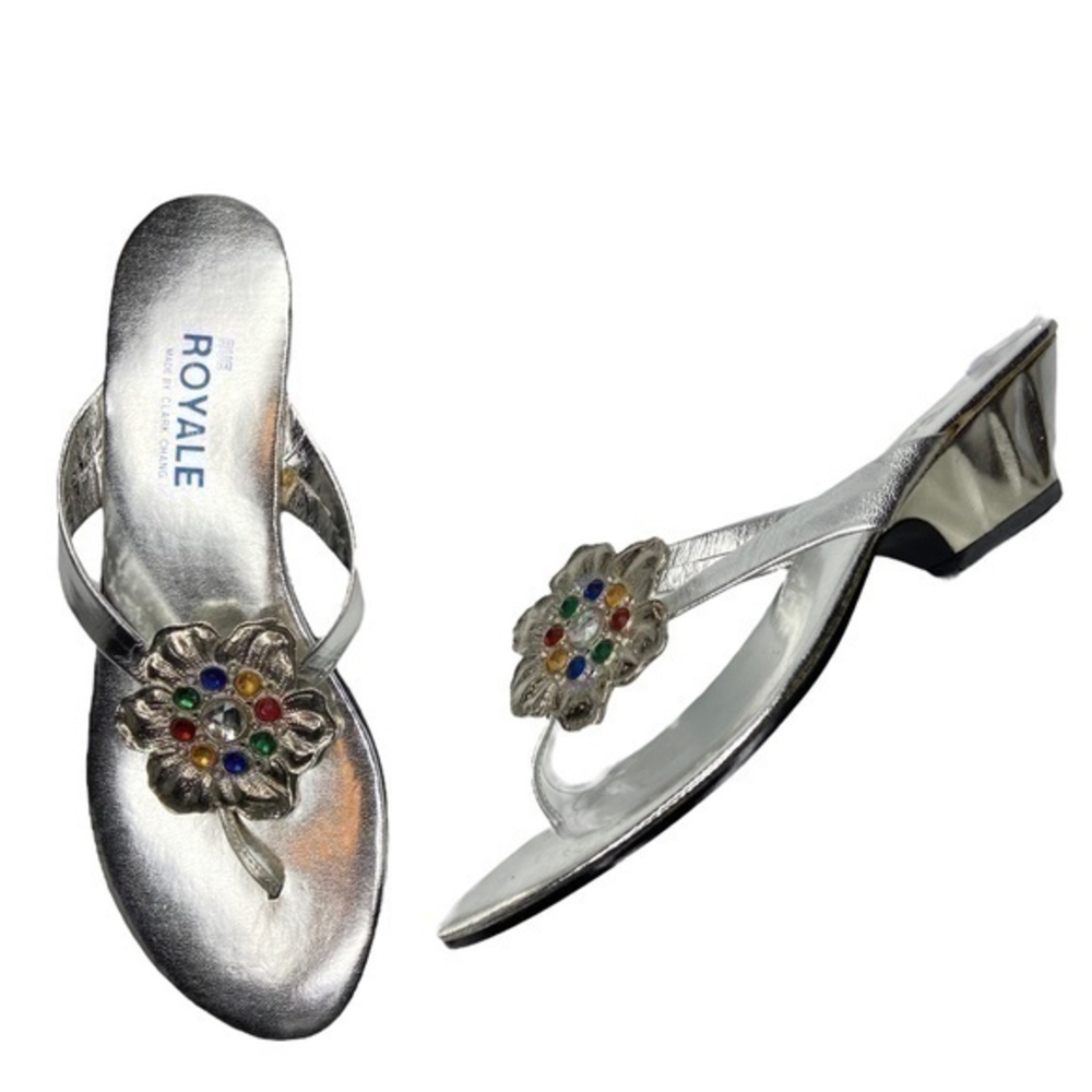 Rue Royale Sandal Silver Leather Upper Metal Flower Detail Thong Sandals Size 7B